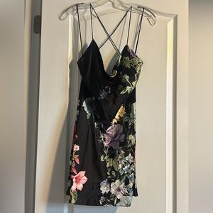 NWT Alice + Olivia Harmony Cowl Black Floral Slip Dress with Spaghetti Straps 6